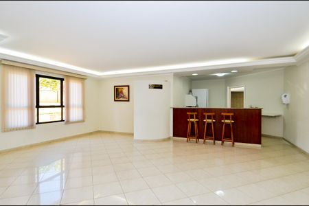 Apartamento para alugar com 130m², 3 quartos e 3 vagasÁrea comum - Salão de festas