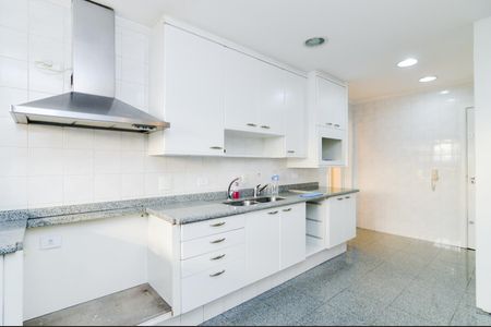 Apartamento para alugar com 130m², 3 quartos e 3 vagasCozinha