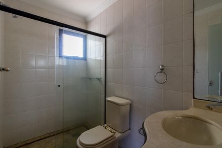 Apartamento para alugar com 130m², 3 quartos e 3 vagas Apartamento para alugar com 130m², 3 quartos e 3 vagasBanheiro da Suíte