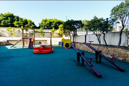 Apartamento para alugar com 130m², 3 quartos e 3 vagasÁrea comum - Playground
