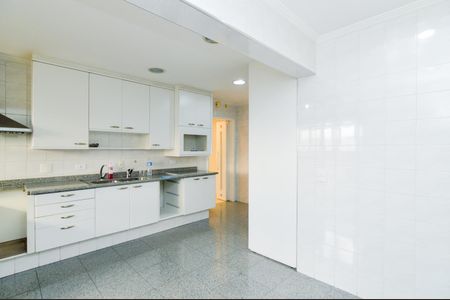 Apartamento para alugar com 130m², 3 quartos e 3 vagasCozinha