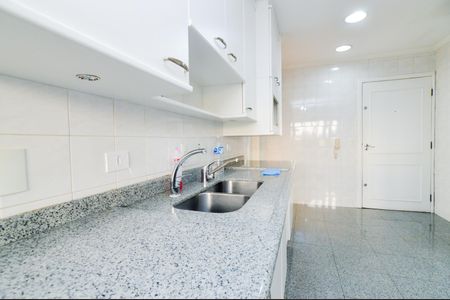 Apartamento para alugar com 130m², 3 quartos e 3 vagasCozinha