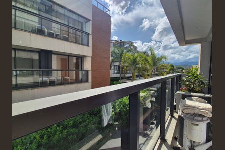 Apartamento à venda com 86m², 3 quartos e 2 vagasVaranda da Suite 2