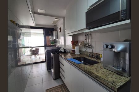 Apartamento à venda com 86m², 3 quartos e 2 vagasCozinha