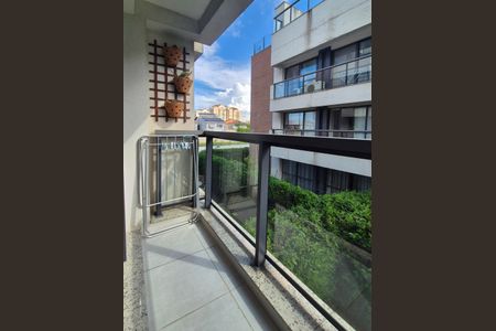 Apartamento à venda com 86m², 3 quartos e 2 vagasVaranda da Suite 2