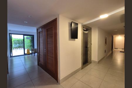Apartamento à venda com 86m², 3 quartos e 2 vagasHall de entrada