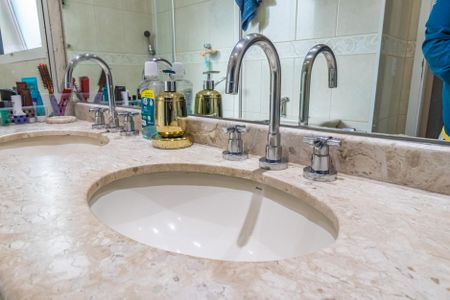 Apartamento à venda com 144m², 3 quartos e 2 vagasBanheiro da Suíte