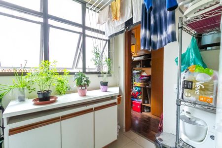 Apartamento à venda com 104m², 3 quartos e 2 vagas Apartamento à venda com 104m², 3 quartos e 2 vagasÁrea de Serviço