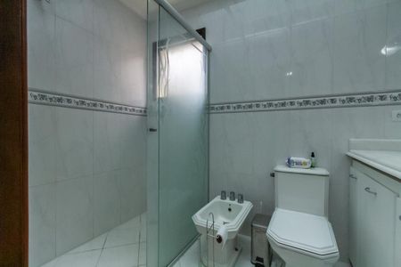 Apartamento à venda com 104m², 3 quartos e 2 vagas Apartamento à venda com 104m², 3 quartos e 2 vagasBanheiro da Suíte