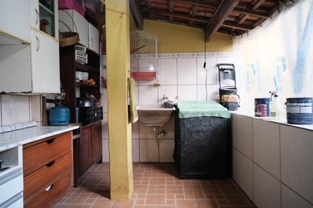 Casa à venda com 320m², 2 quartos e 1 vagaÁrea de Serviço