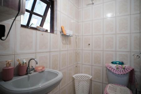 Casa à venda com 320m², 2 quartos e 1 vagaBanheiro da Suíte