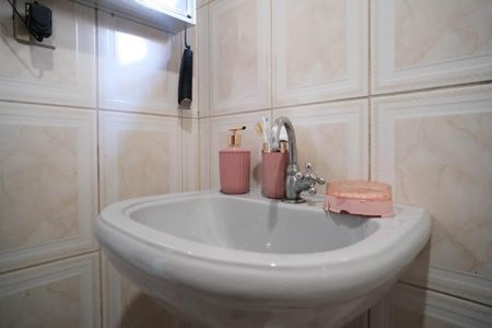 Casa à venda com 320m², 2 quartos e 1 vagaBanheiro da Suíte