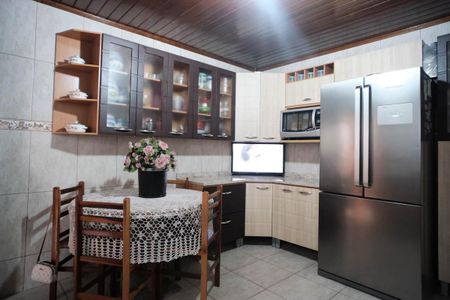 Casa à venda com 320m², 2 quartos e 1 vagaCozinha