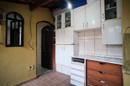 Casa à venda com 320m², 2 quartos e 1 vagaÁrea de Serviço