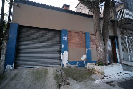 Casa à venda com 320m², 2 quartos e 1 vagaFachada