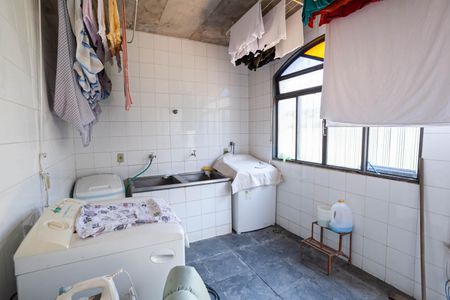 Casa para alugar com 1400m², 6 quartos e 6 vagasÁrea de serviço