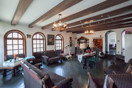 Casa para alugar com 1400m², 6 quartos e 6 vagasSala 1