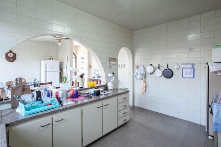 Casa para alugar com 1400m², 6 quartos e 6 vagasCozinha