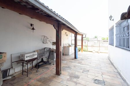 Casa para alugar com 1400m², 6 quartos e 6 vagasQuintal