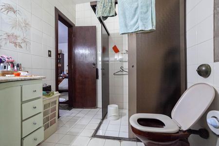 Casa para alugar com 1400m², 6 quartos e 6 vagasBanheiro da suíte 4