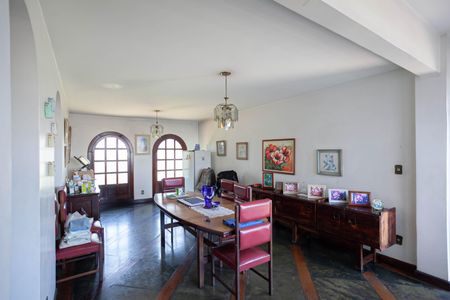 Casa para alugar com 1400m², 6 quartos e 6 vagasSala 2