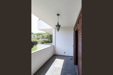 Casa para alugar com 1400m², 6 quartos e 6 vagasVaranda da suíte 1