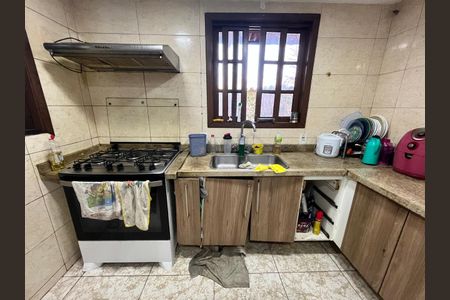 Casa à venda com 370m², 4 quartos e 2 vagas Casa à venda com 370m², 4 quartos e 2 vagasCozinha