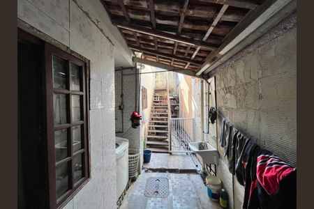 Casa à venda com 370m², 4 quartos e 2 vagas Casa à venda com 370m², 4 quartos e 2 vagas Quintal