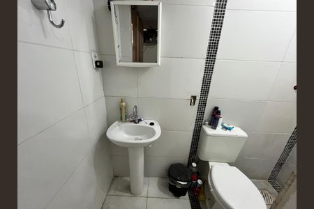 Casa à venda com 370m², 4 quartos e 2 vagas Casa à venda com 370m², 4 quartos e 2 vagasBanheiro 1