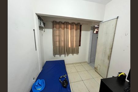 Casa à venda com 370m², 4 quartos e 2 vagas Casa à venda com 370m², 4 quartos e 2 vagasQuarto 1