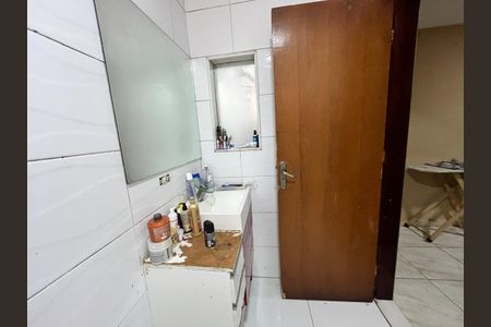 Casa à venda com 370m², 4 quartos e 2 vagas Casa à venda com 370m², 4 quartos e 2 vagasBanheiro 3