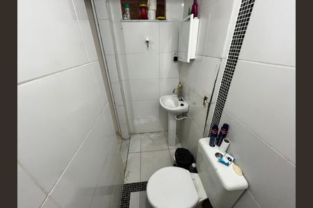 Casa à venda com 370m², 4 quartos e 2 vagas Casa à venda com 370m², 4 quartos e 2 vagasBanheiro 1