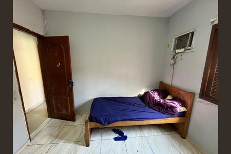 Casa à venda com 370m², 4 quartos e 2 vagas Casa à venda com 370m², 4 quartos e 2 vagasQuarto 3