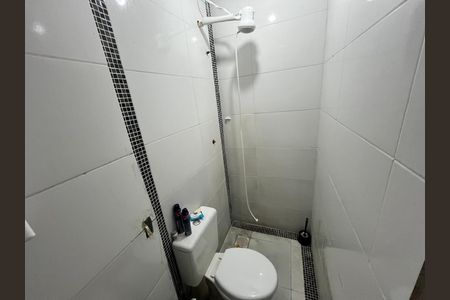 Casa à venda com 370m², 4 quartos e 2 vagas Casa à venda com 370m², 4 quartos e 2 vagasBanheiro 1