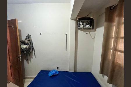 Casa à venda com 370m², 4 quartos e 2 vagas Casa à venda com 370m², 4 quartos e 2 vagasQuarto 1