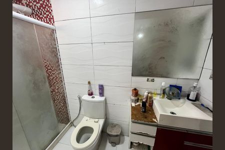 Casa à venda com 370m², 4 quartos e 2 vagas Casa à venda com 370m², 4 quartos e 2 vagasBanheiro 3