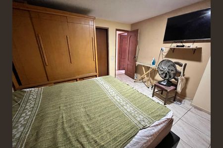 Casa à venda com 370m², 4 quartos e 2 vagas Casa à venda com 370m², 4 quartos e 2 vagasQuarto 4