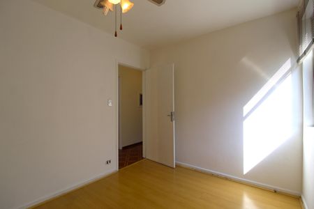 Apartamento à venda com 75m², 3 quartos e 1 vagaQuarto 2