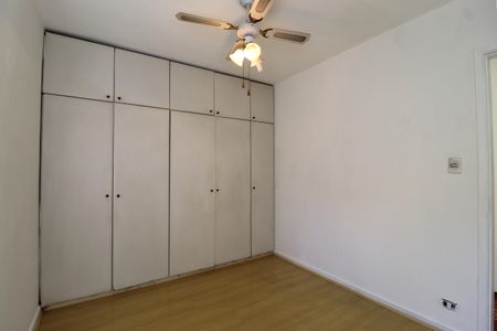 Apartamento à venda com 75m², 3 quartos e 1 vagaQuarto 2
