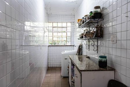 Casa à venda com 450m², 6 quartos e 3 vagasÁrea de Serviço