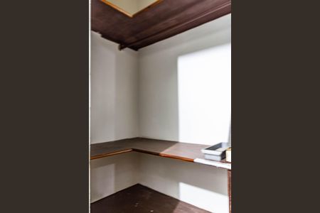 Casa à venda com 450m², 6 quartos e 3 vagasQuarto 4