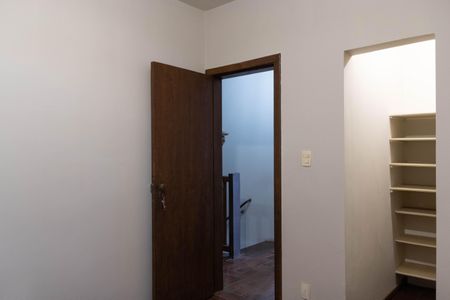 Casa à venda com 450m², 6 quartos e 3 vagasQuarto 3