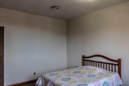 Casa à venda com 450m², 6 quartos e 3 vagasQuarto 2