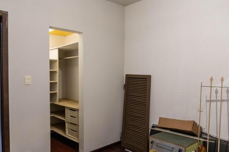 Casa à venda com 450m², 6 quartos e 3 vagasQuarto 3