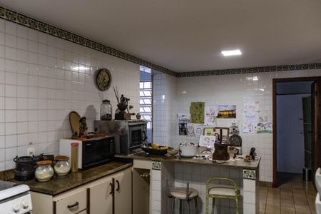 Casa à venda com 450m², 6 quartos e 3 vagasCozinha