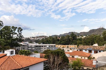 Casa à venda com 450m², 6 quartos e 3 vagasVista da Suíte