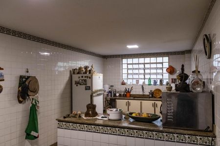 Casa à venda com 450m², 6 quartos e 3 vagasCozinha