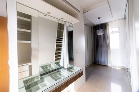 Apartamento à venda com 152m², 2 quartos e 3 vagasCloset da suíte