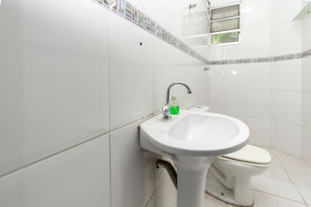 Casa à venda com 300m², 3 quartos e 8 vagasBanheiro 2