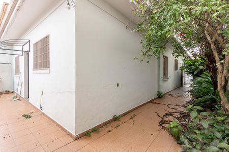 Casa à venda com 300m², 3 quartos e 8 vagasQuintal
